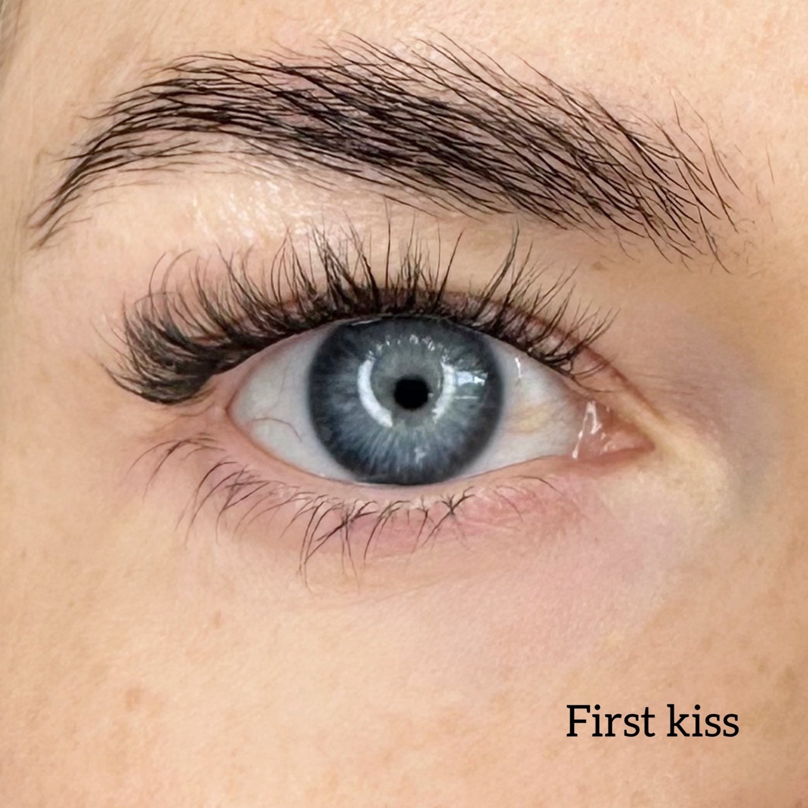 Starter kit with three packs of pre-cut lashes