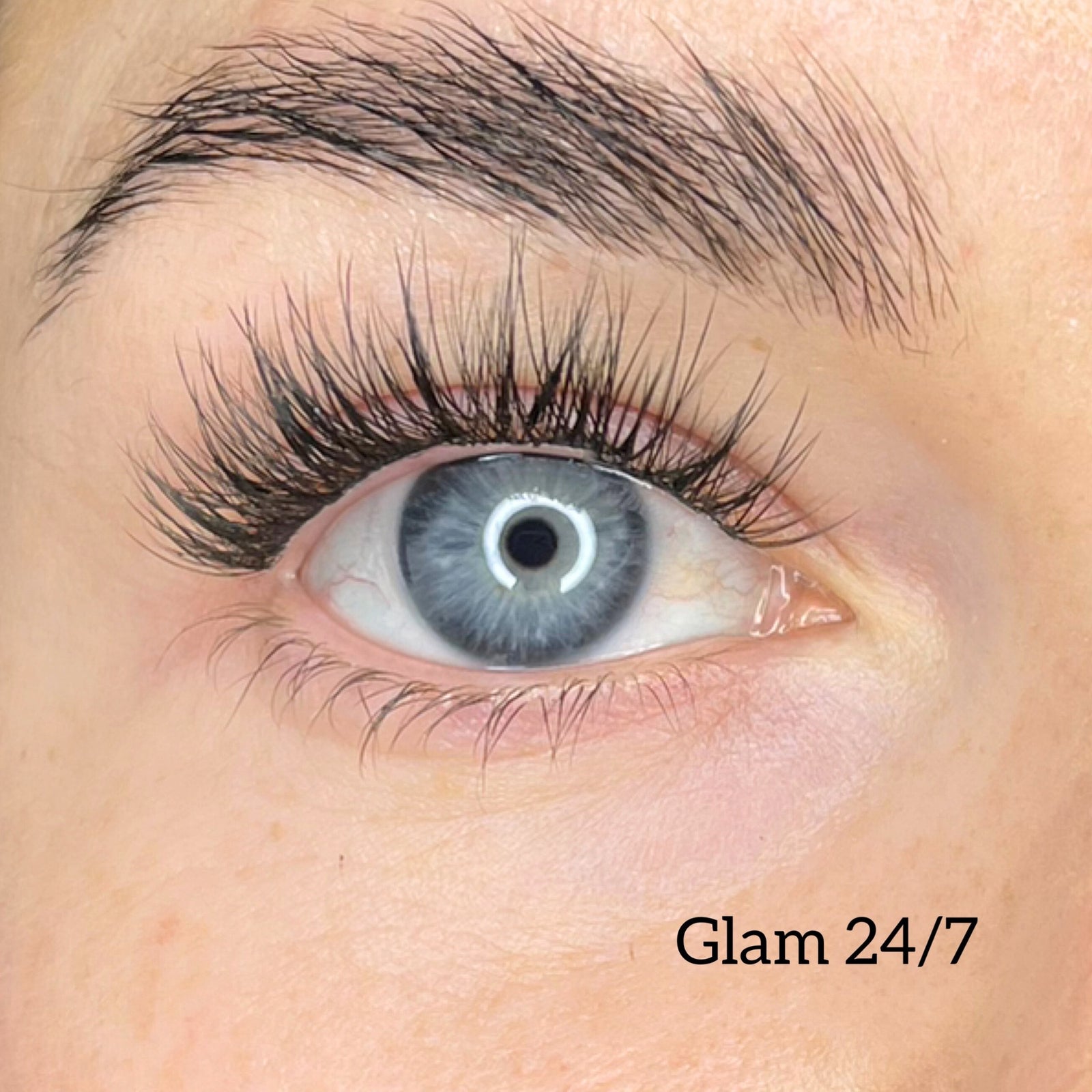 Starter kit with three packs of pre-cut lashes