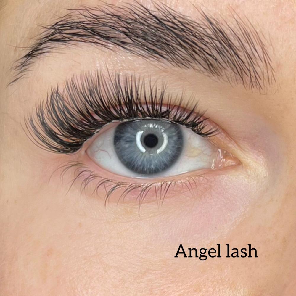 Starter kit with three packs of pre-cut lashes