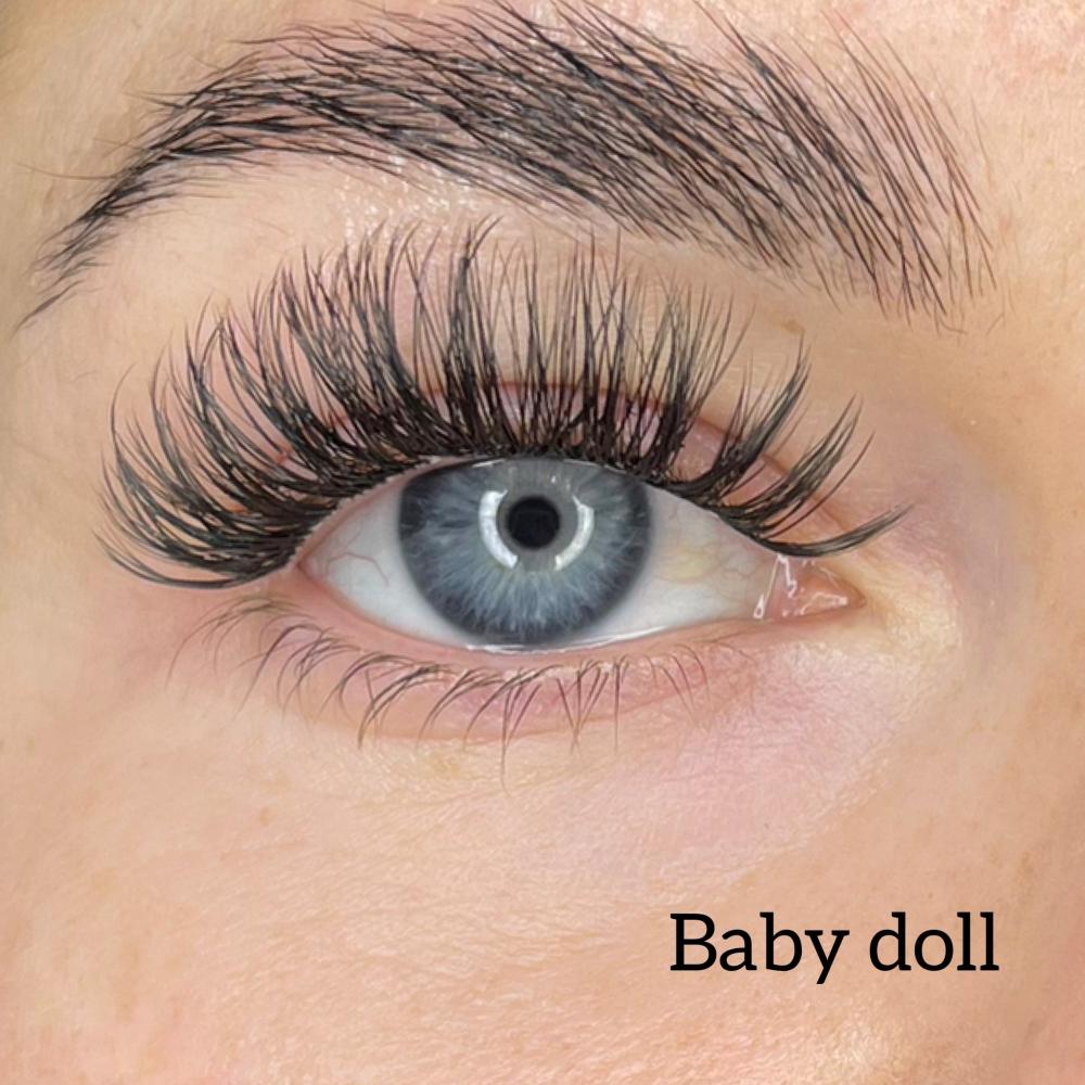 Starter kit with three packs of pre-cut lashes