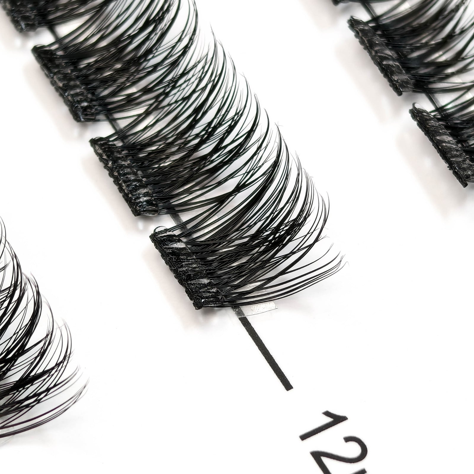 Ready & Go Pre-Glued Lashes, Model 2 (Panther)