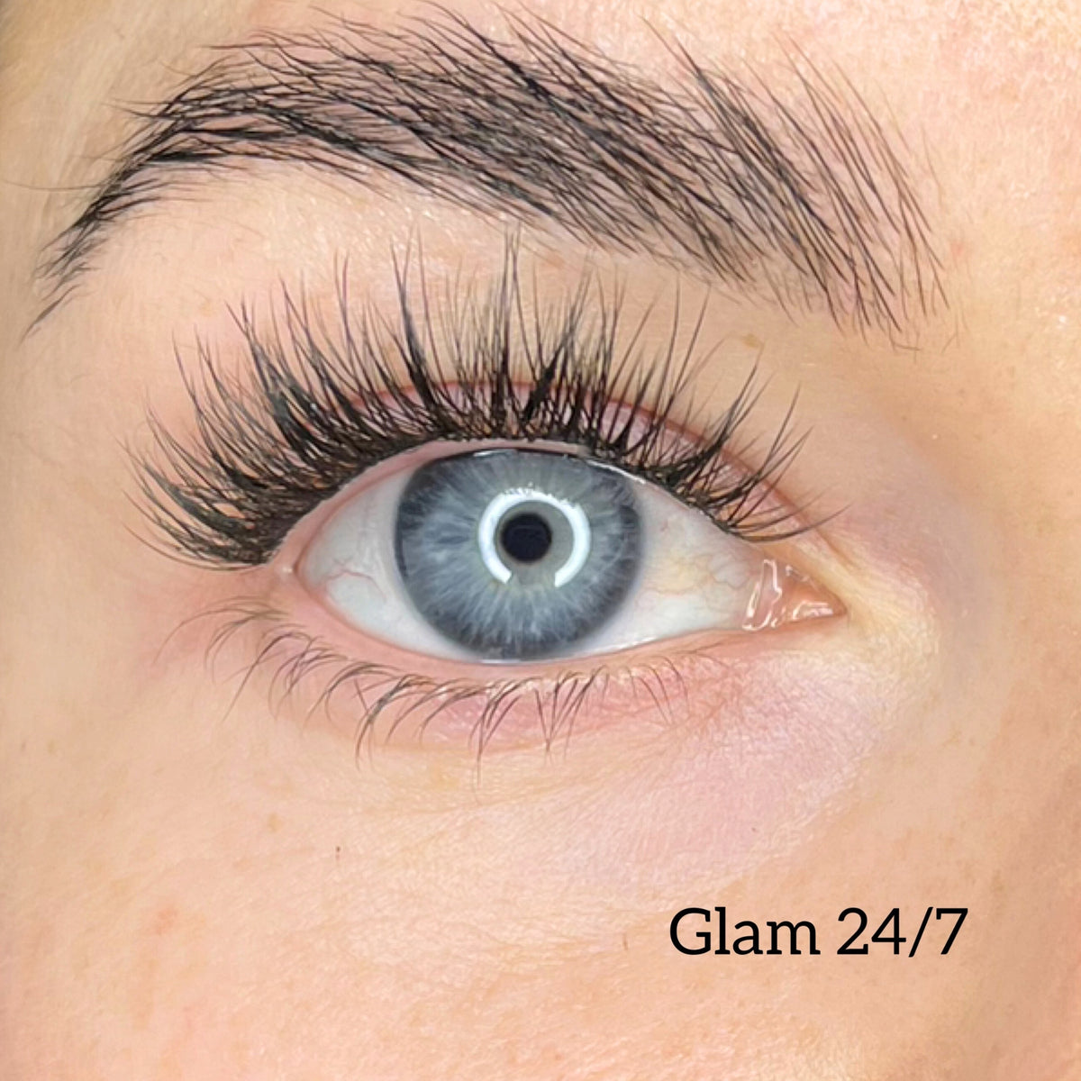 Starter kit with three packs of pre-cut lashes