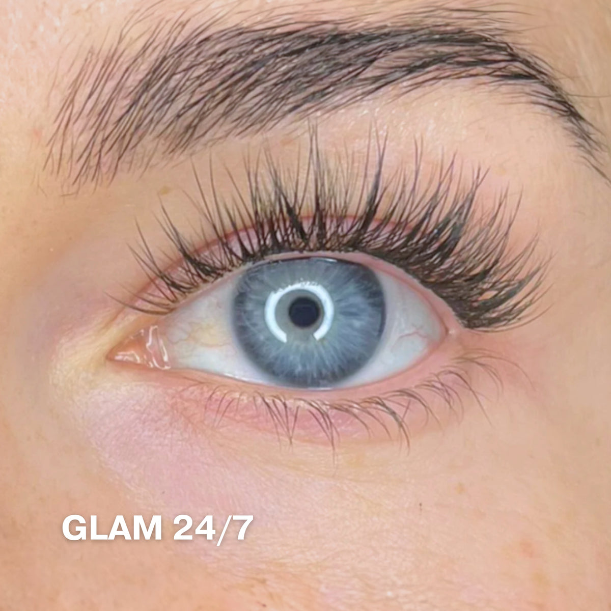 Starter Kit with 4-pack Pre-cut Lashes