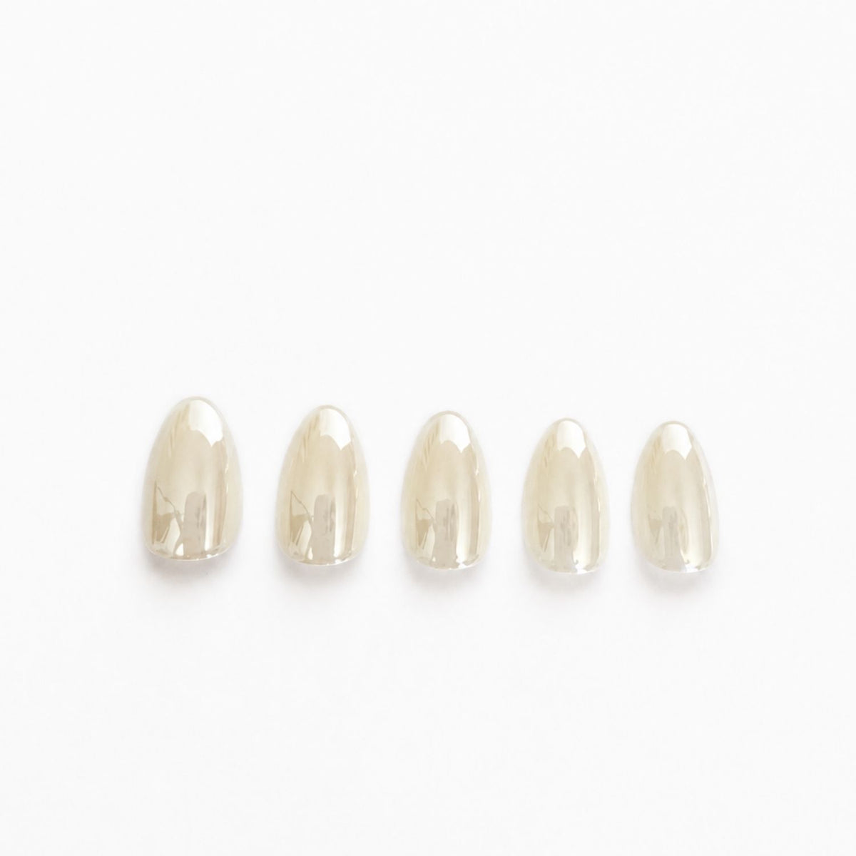Pearl Glow - Press On Nails